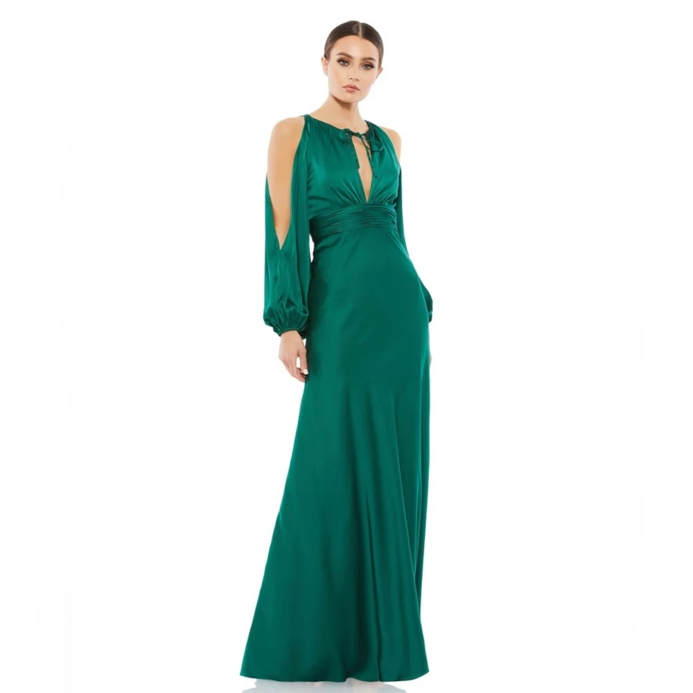 NWT $398 MAC DUGGAL COLD SHOULDER BISHOP SLEEVE KEYHOLE NECK LONG SLEEVE GOWN